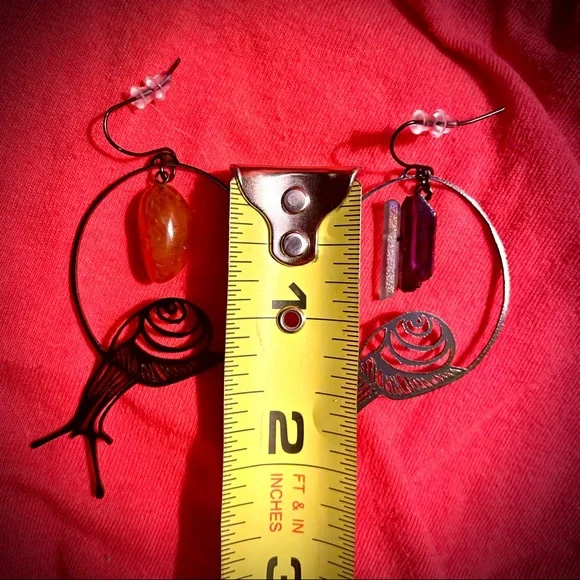 🐌💎 Crystal Black Dangly Snail Earrings 💎🐌 - Picture 7 of 8